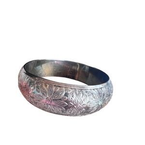 Rare Vintage Unusual HUGE MASSIVE Silver Tone Etched Bangle Bracelet